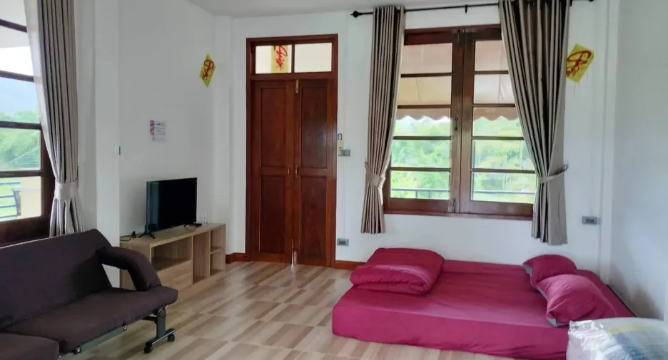 For sale and for rent 4 bedrooms house in Si Racha, Chonburi
