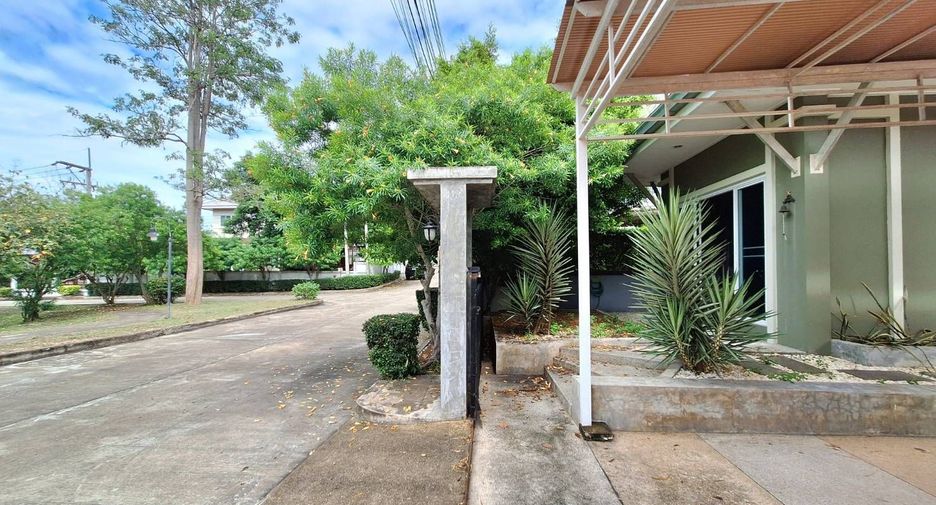 For rent 3 bedrooms villa in Hua Hin, Prachuap Khiri Khan