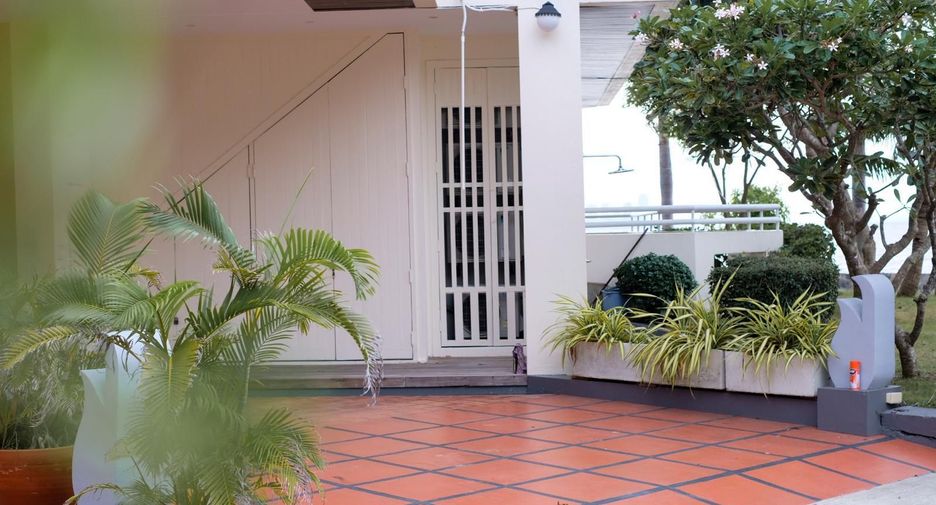 For rent 4 bedrooms condo in Bang Lamung, Chonburi