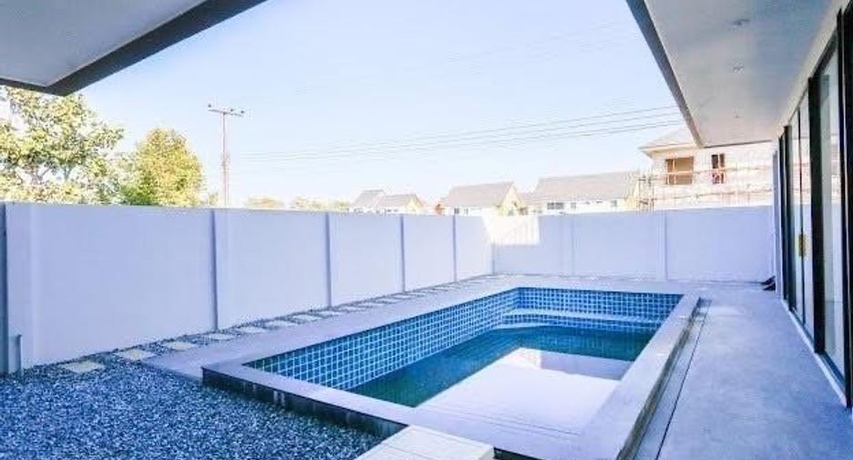 For sale 4 bedrooms house in Doi Saket, Chiang Mai