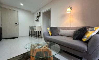 À vendre 2 chambres condo à Yan Nawa, Bangkok