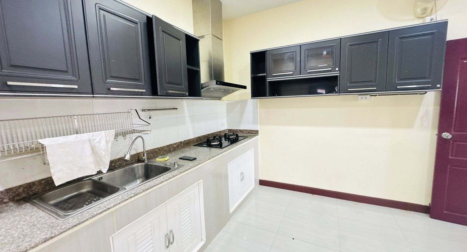 For rent 3 bedrooms house in Bang Lamung, Chonburi