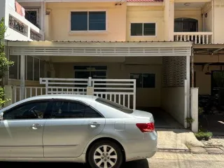 For sale 3 bedrooms townhouse in Bang Na, Bangkok