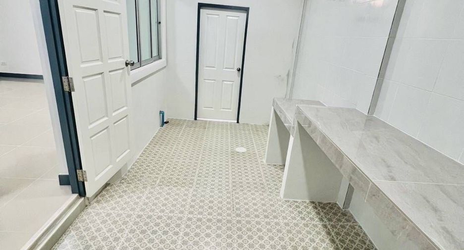 For sale 3 bedrooms townhouse in Thalang, Phuket