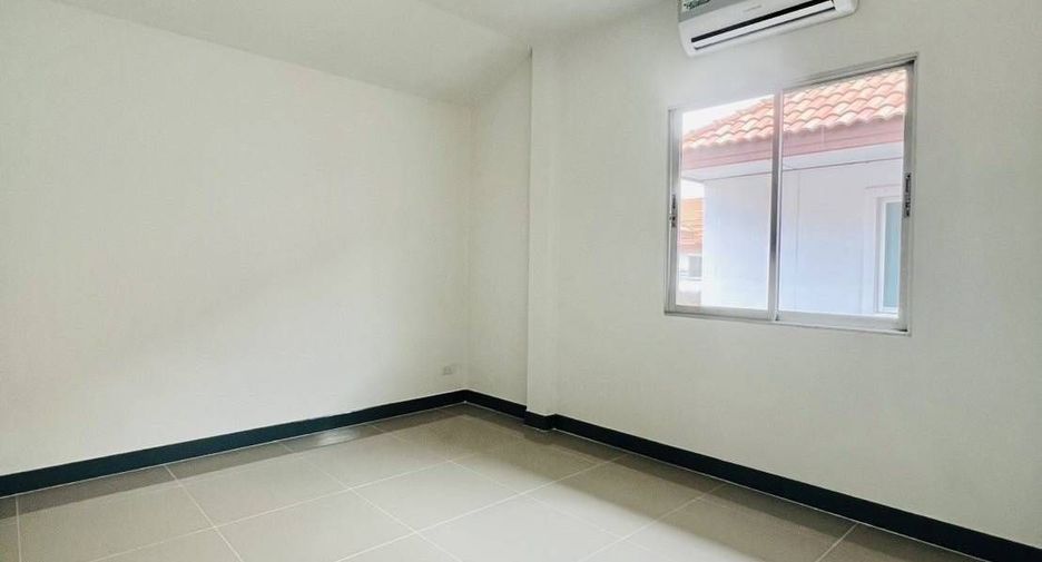 For sale 3 bedrooms townhouse in Thalang, Phuket