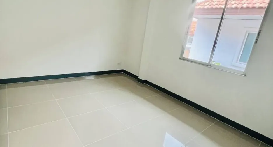 For sale 3 bedrooms townhouse in Thalang, Phuket