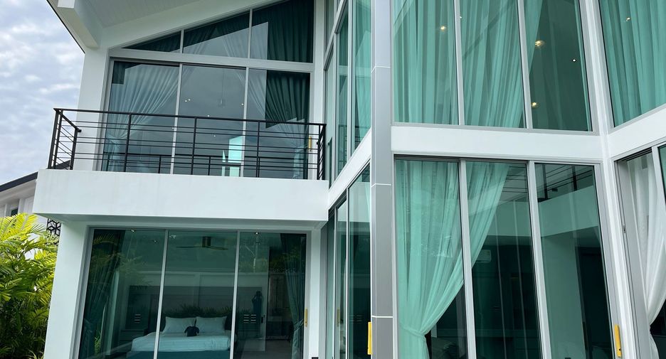 For sale and for rent 4 bedrooms villa in Thalang, Phuket