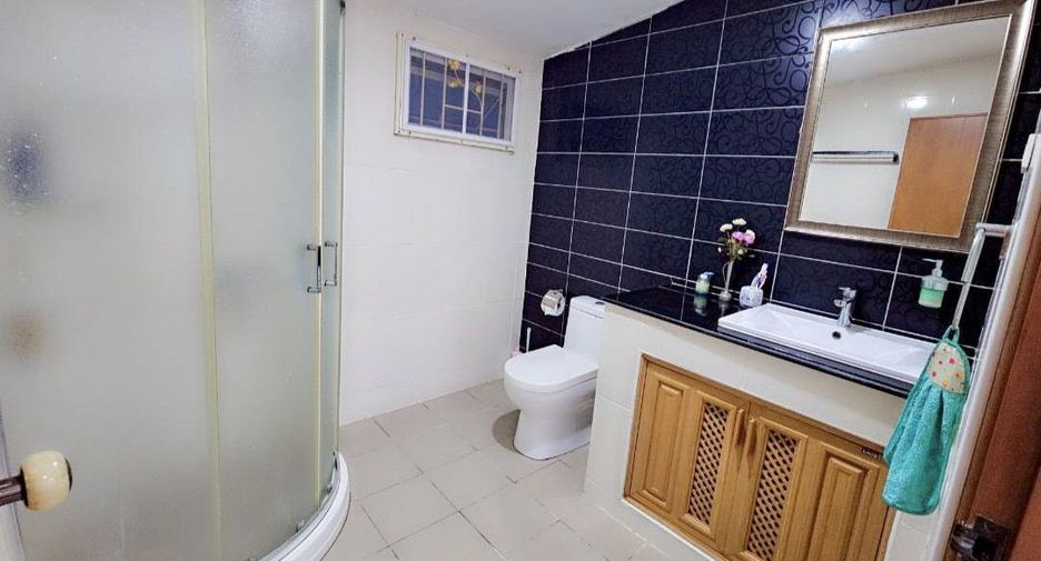 Villa zum Kauf mit 3 Zimmer in Bang Lamung, Chonburi