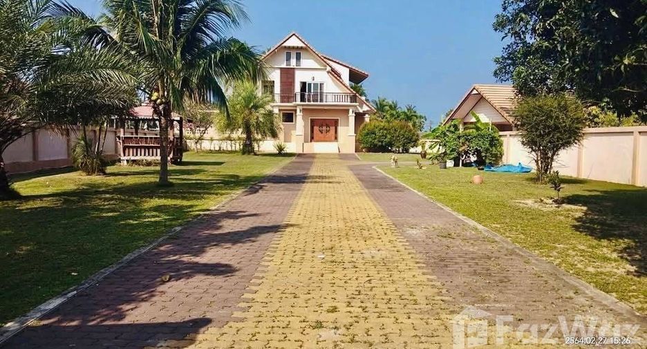 For sale 3 ベッドルーム villa in Thap Sakae, Prachuap Khiri Khan
