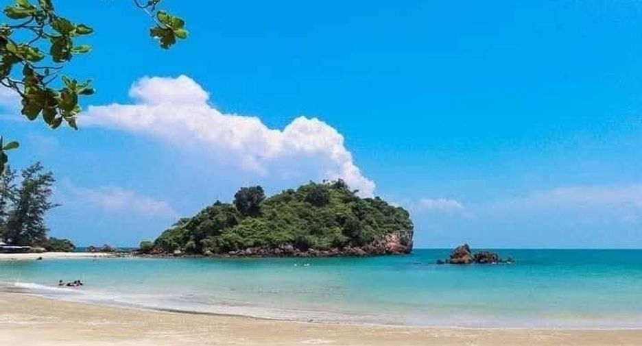 For sale 3 ベッドルーム villa in Thap Sakae, Prachuap Khiri Khan