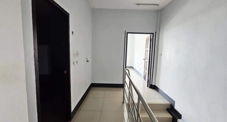 For sale 4 bedrooms townhouse in Mueang Chiang Rai, Chiang Rai