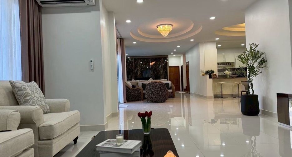 For sale and for rent 5 bedrooms villa in Bang Lamung, Chonburi