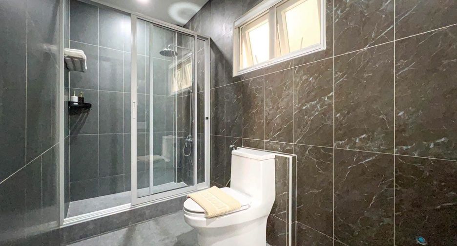 For sale and for rent 5 bedrooms villa in Bang Lamung, Chonburi