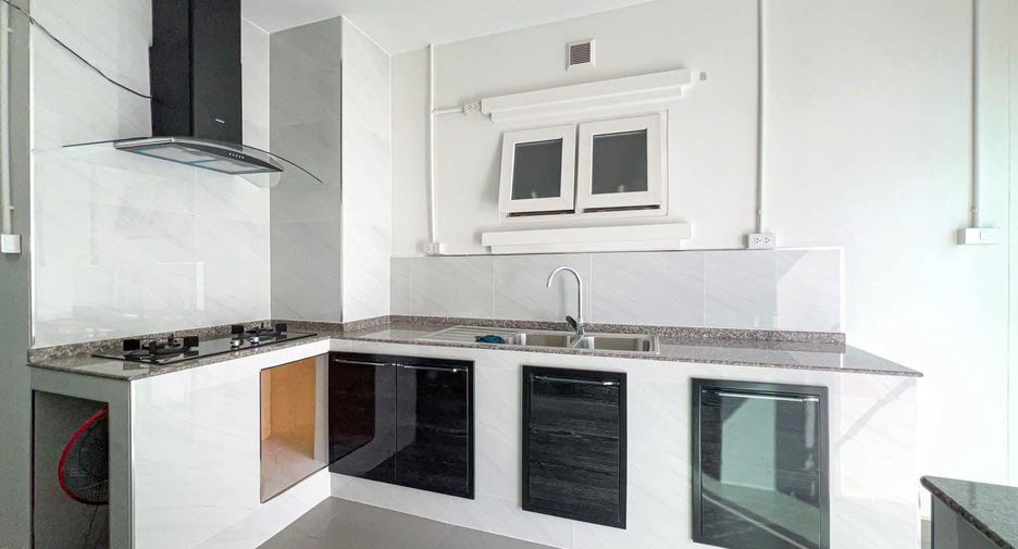 For sale and for rent 5 bedrooms villa in Bang Lamung, Chonburi