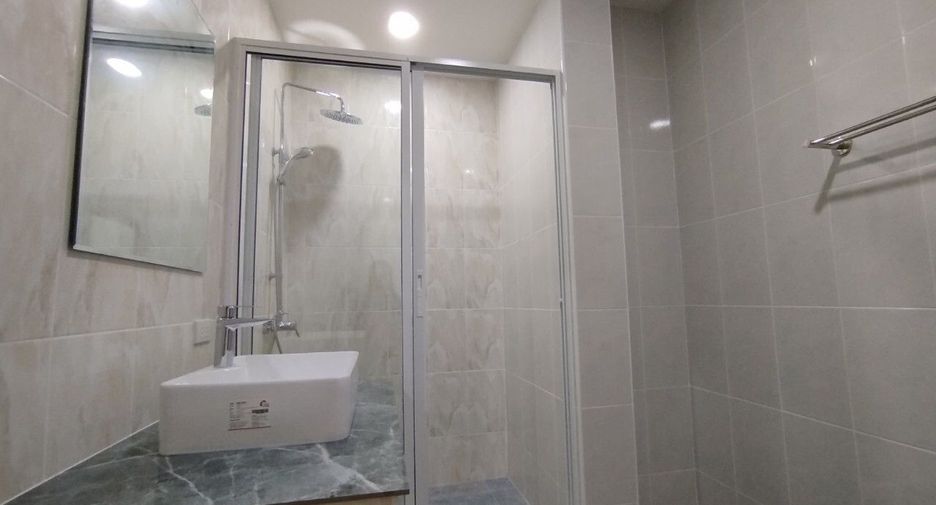 Villa en venta y en alquiler de 5 habitaciones en Bang Lamung, Chonburi
