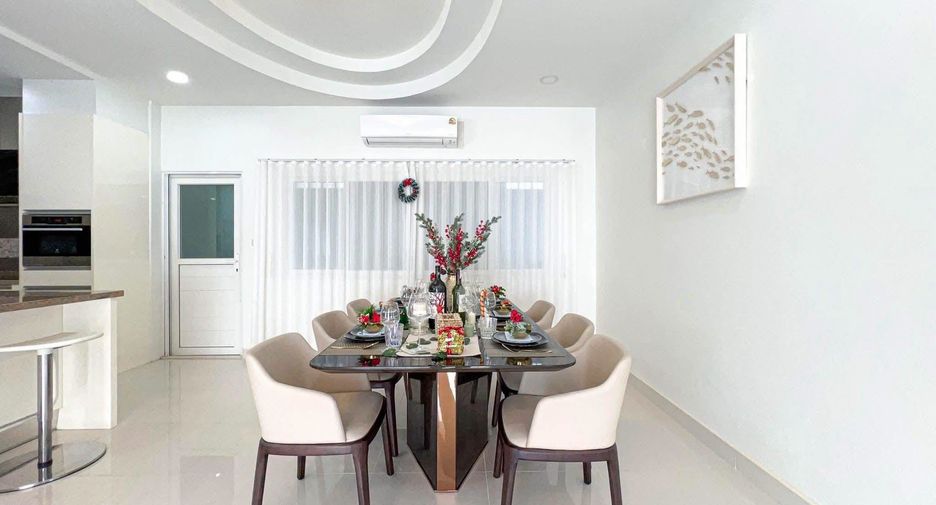 For sale and for rent 5 bedrooms villa in Bang Lamung, Chonburi