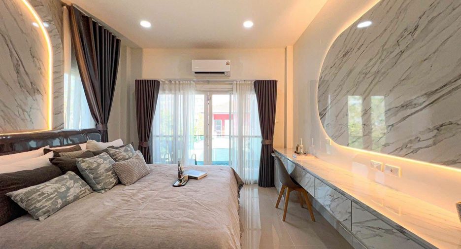 For sale and for rent 5 bedrooms villa in Bang Lamung, Chonburi