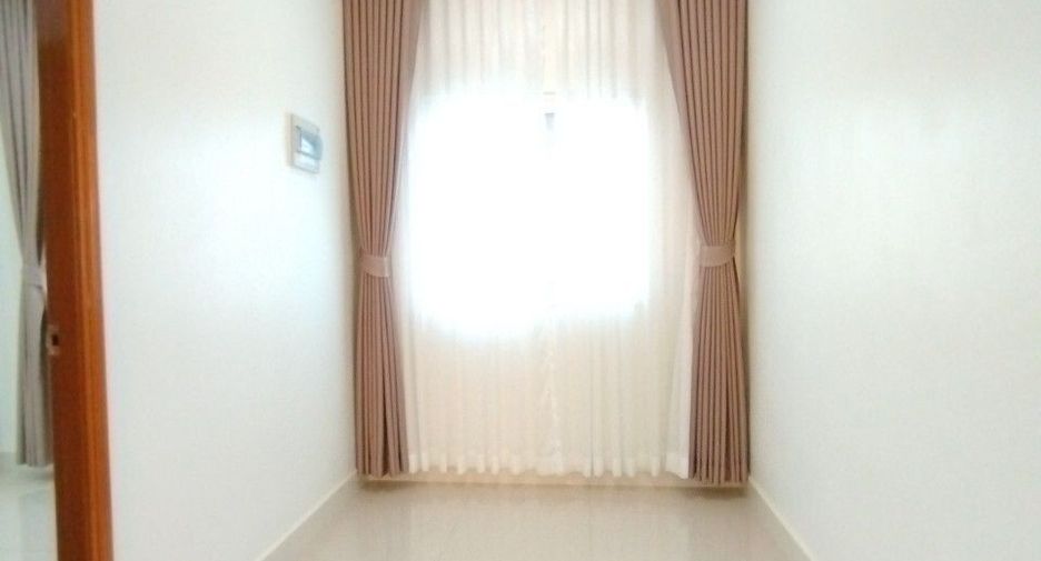 Villa en venta y en alquiler de 5 habitaciones en Bang Lamung, Chonburi