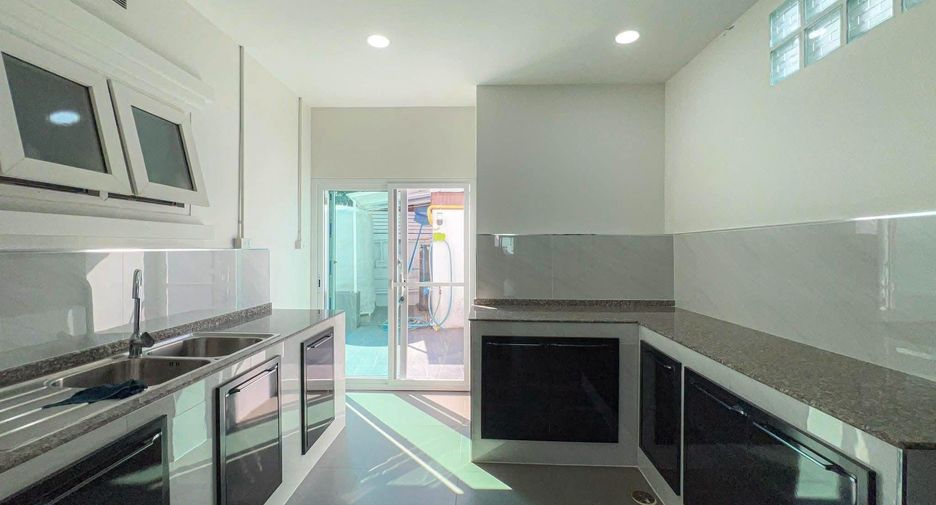 For sale and for rent 5 bedrooms villa in Bang Lamung, Chonburi