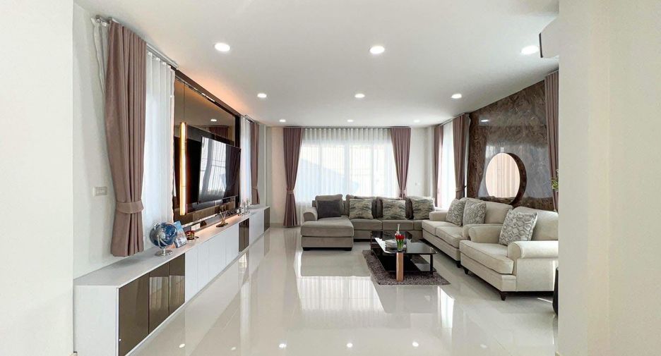 For sale and for rent 5 bedrooms villa in Bang Lamung, Chonburi