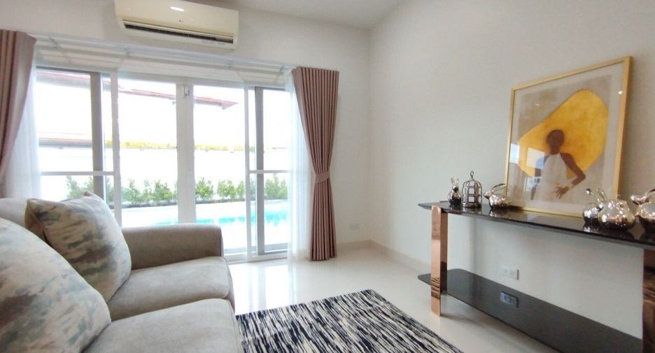 Villa en venta y en alquiler de 5 habitaciones en Bang Lamung, Chonburi