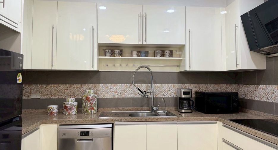 For sale and for rent 5 bedrooms villa in Bang Lamung, Chonburi