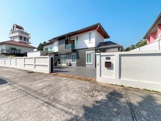 For Rent 5 Bedroom Villa In Bang Lamung, Chonburi