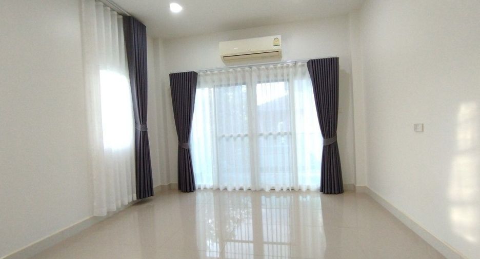 Villa en venta y en alquiler de 5 habitaciones en Bang Lamung, Chonburi