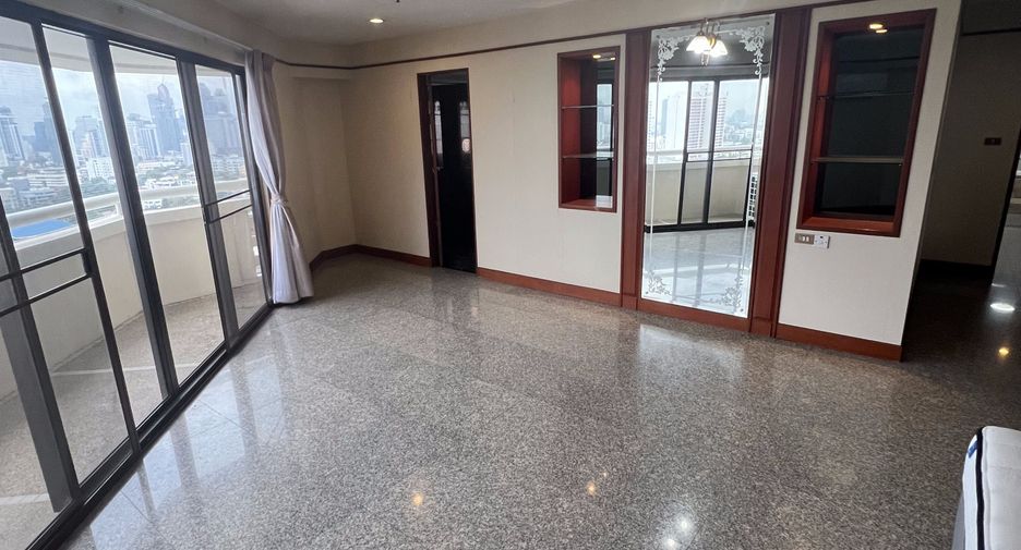 For sale and for rent 4 bedrooms condo in Khlong Toei, Bangkok