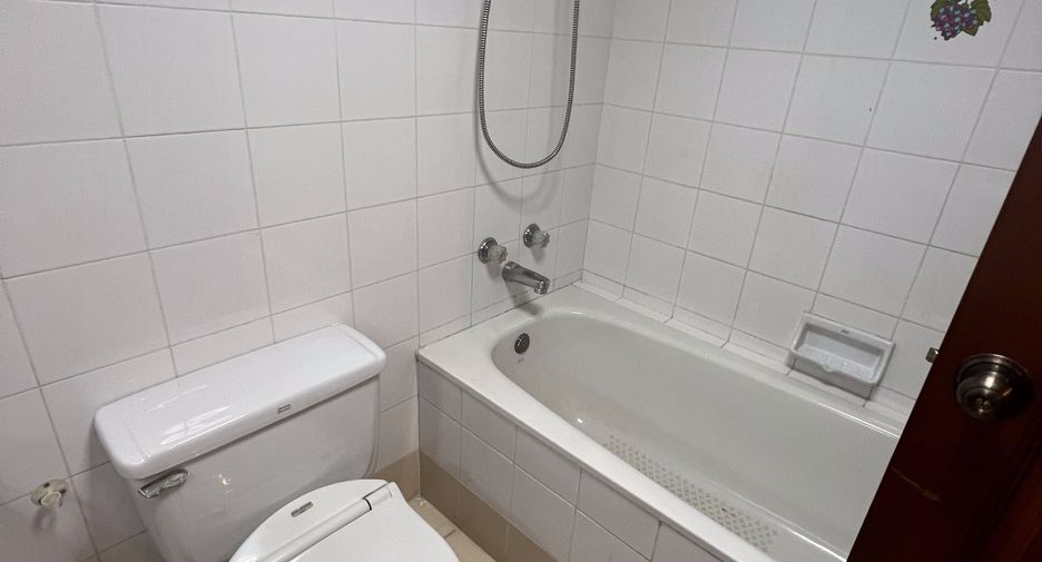 For sale and for rent 4 bedrooms condo in Khlong Toei, Bangkok