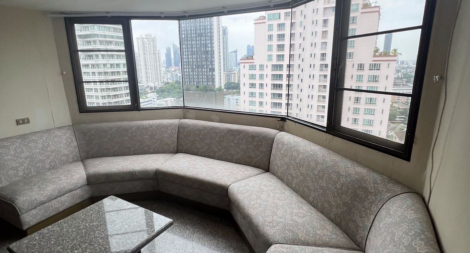 For sale and for rent 4 bedrooms condo in Khlong Toei, Bangkok