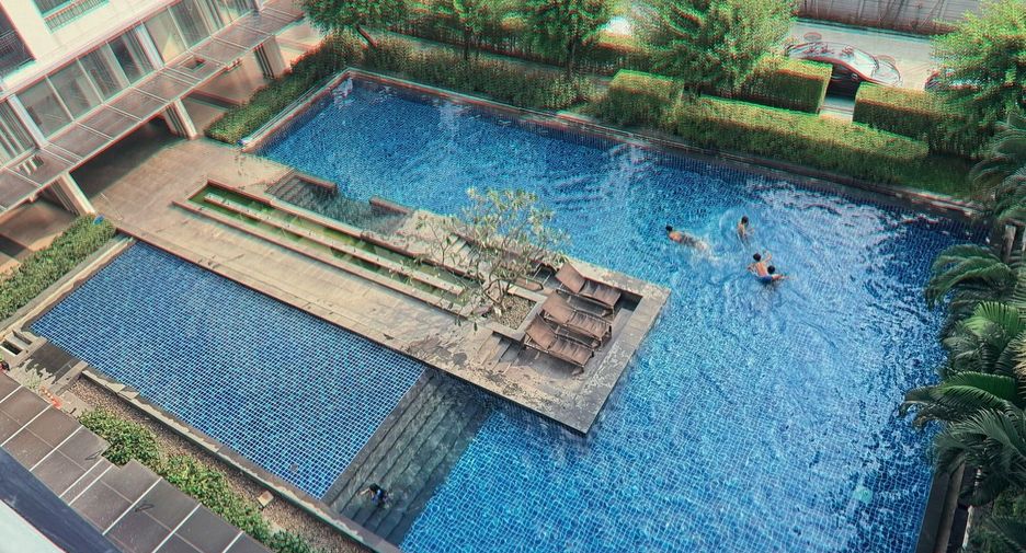 For rent studio condo in Mueang Nonthaburi, Nonthaburi