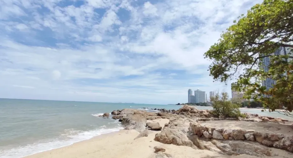 For rent 2 bedrooms condo in Bang Lamung, Chonburi