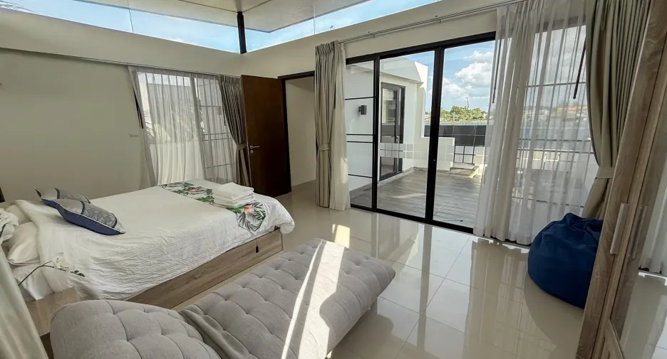 For sale and for rent 5 bedrooms villa in Thalang, Phuket