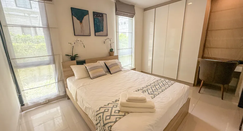 For sale and for rent 5 bedrooms villa in Thalang, Phuket