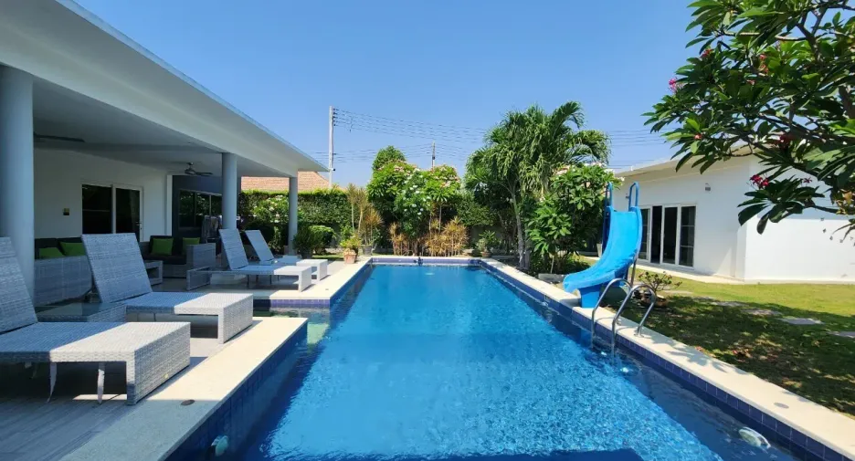 For rent 4 bedrooms villa in Hua Hin, Prachuap Khiri Khan