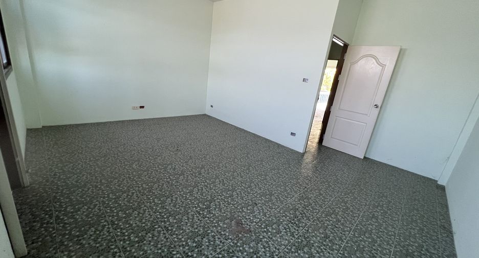 For sale 2 bedrooms townhouse in Hua Hin, Prachuap Khiri Khan
