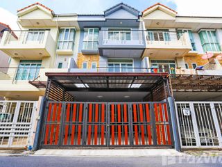 For sale 3 ベッドルーム house in Wang Thonglang, Bangkok
