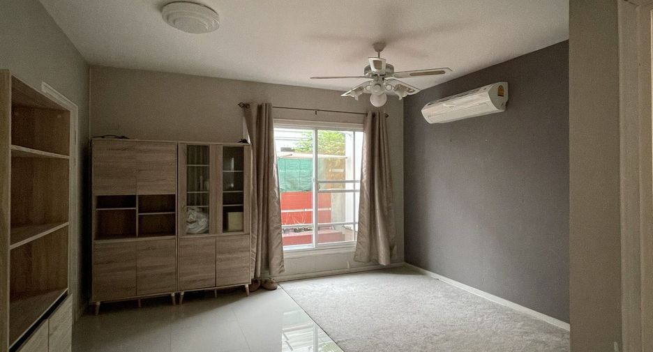 For sale and for rent 3 bedrooms house in Lat Krabang, Bangkok