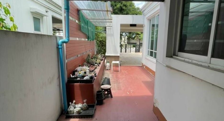 For sale and for rent 3 bedrooms house in Lat Krabang, Bangkok
