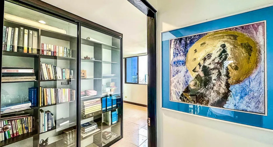 For sale 4 bedrooms condo in Watthana, Bangkok