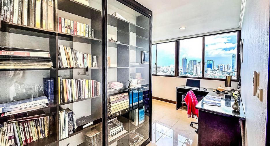 Condo en venta de 4 habitaciones en Watthana, Bangkok