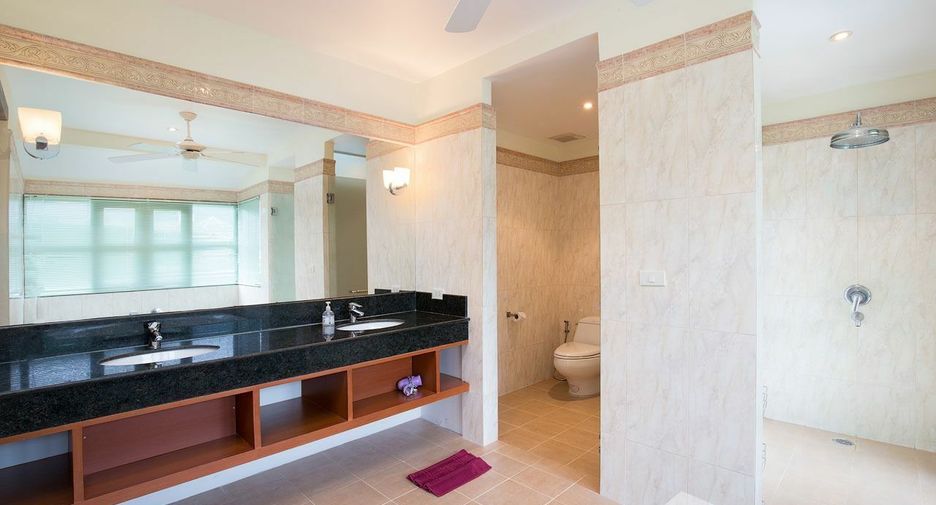 Villa en alquiler de 7 habitaciones en Kathu, Phuket