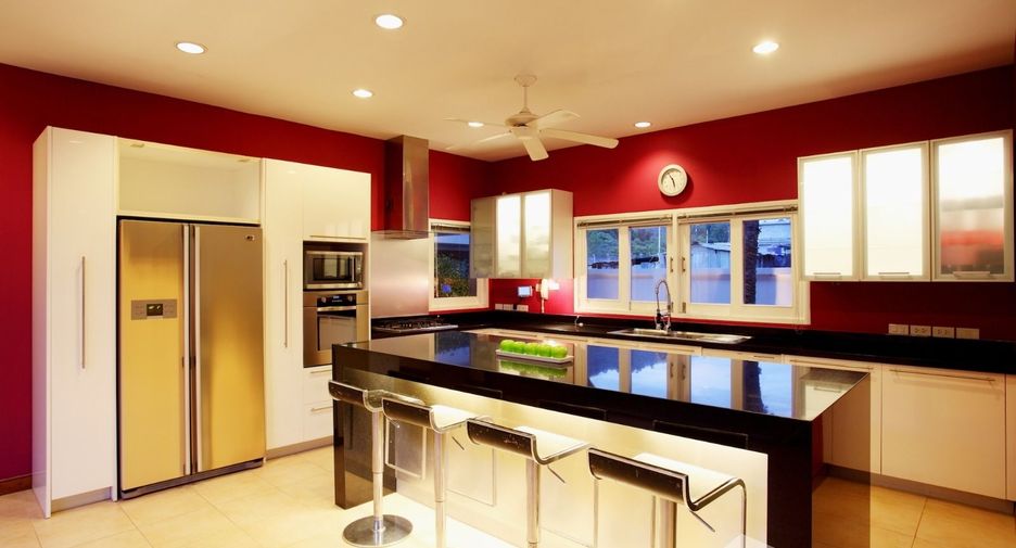 Villa en alquiler de 7 habitaciones en Kathu, Phuket