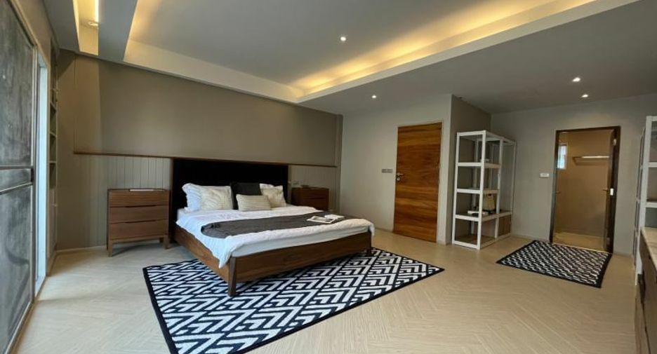 For sale and for rent 3 bedrooms townhouse in Bang Na, Bangkok