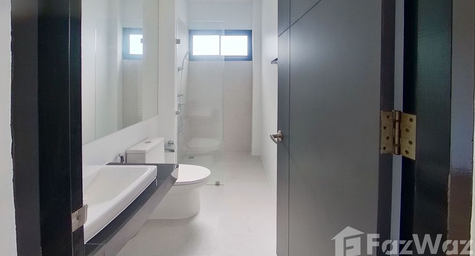 Casa en venta de 3 habitaciones en San Kamphaeng, Chiang Mai