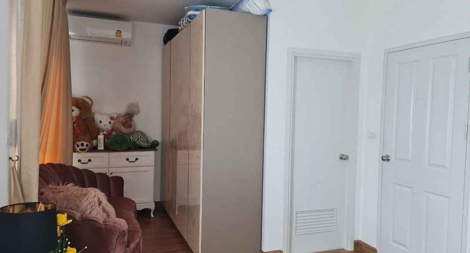 For sale 4 bedrooms house in Prawet, Bangkok