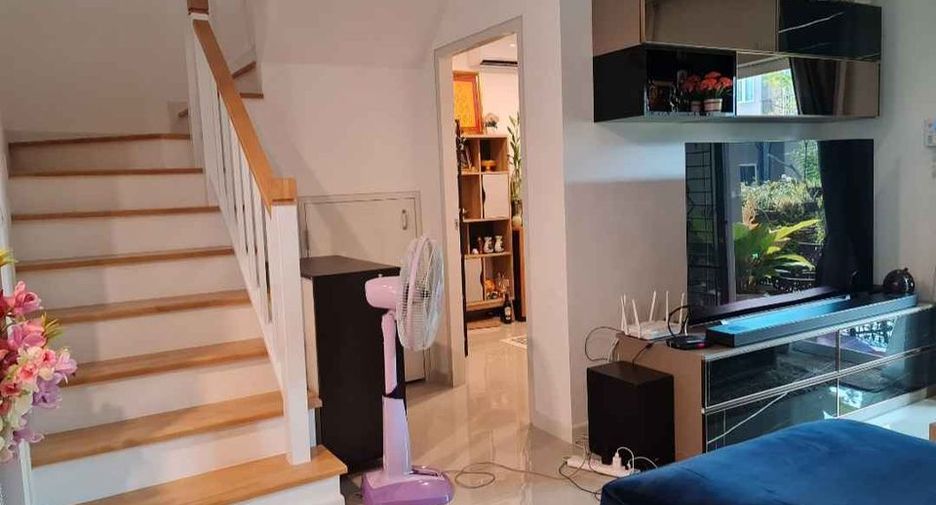 For sale 4 bedrooms house in Prawet, Bangkok