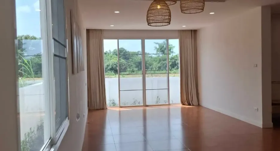 出售 3 卧室 独立屋 在 Saraphi, Chiang Mai