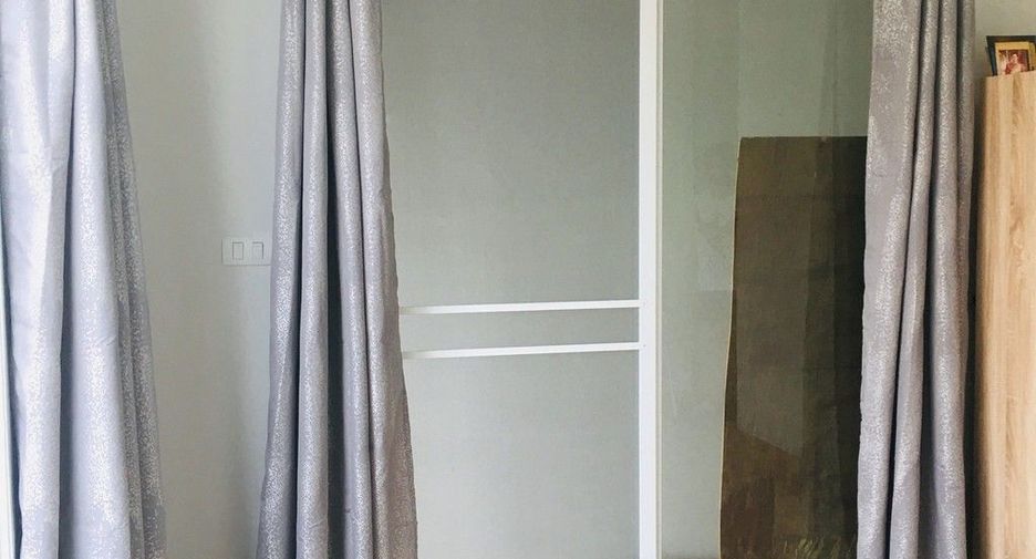 For sale 3 bedrooms townhouse in Min Buri, Bangkok